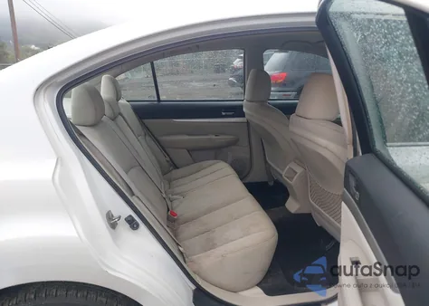 2011 Subaru Legacy 2.5I z USA, uszkodzony, nr VIN 4S3BMBA60B3263991